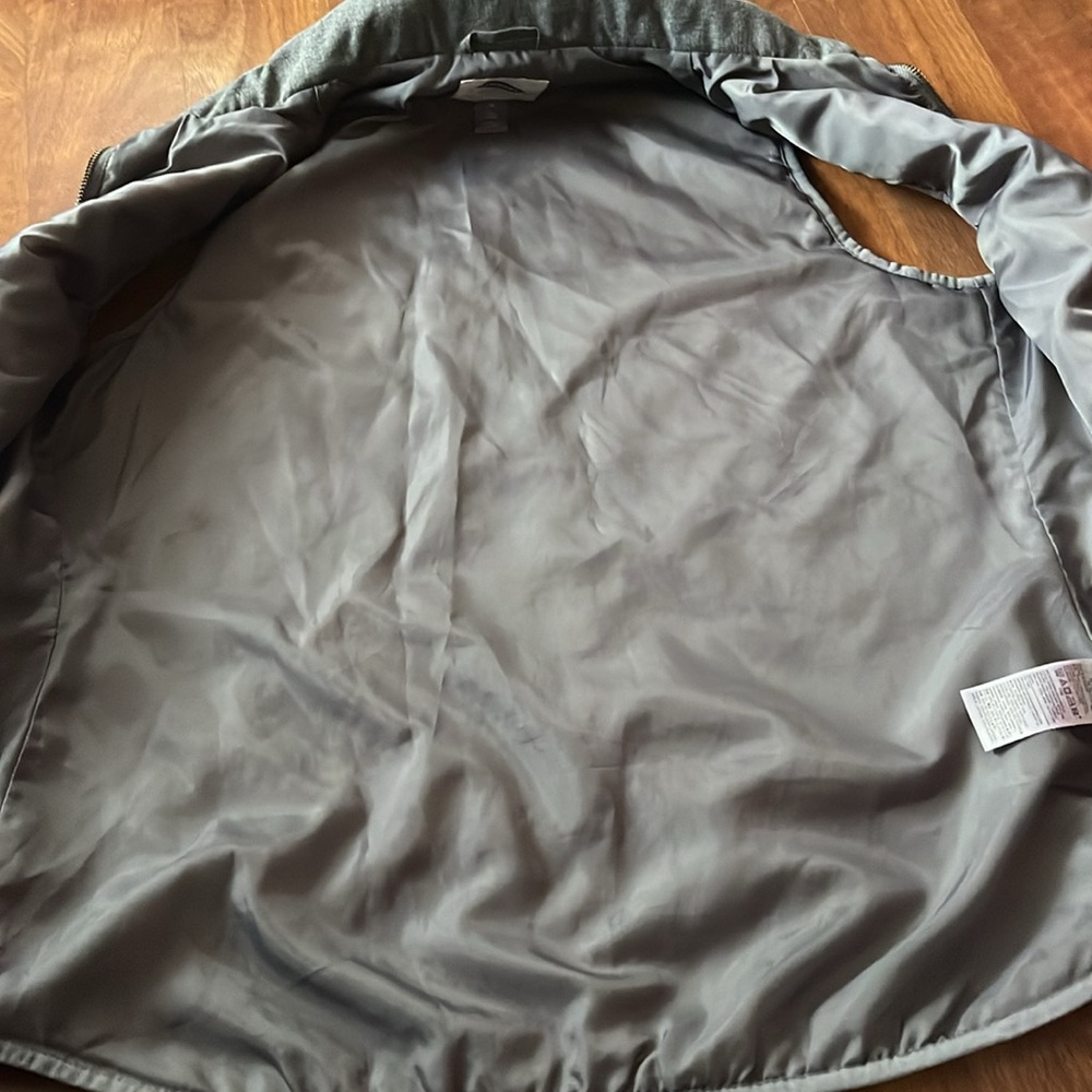Like new Old Navy quilted gray vest - Picture 12 of 13